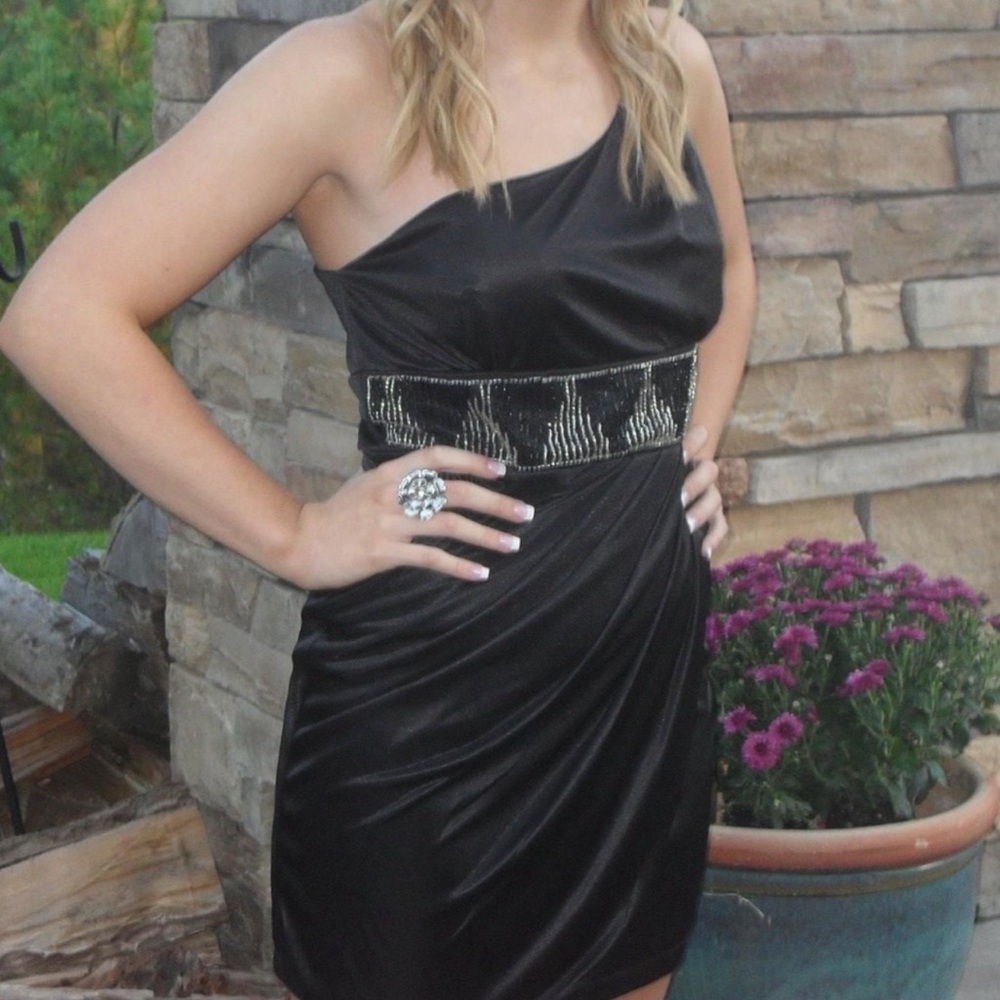 Love Tease Black One-Shoulder Beaded Ruched Cocktail Homecoming Dress Juniors 9 - Picture 2 of 11